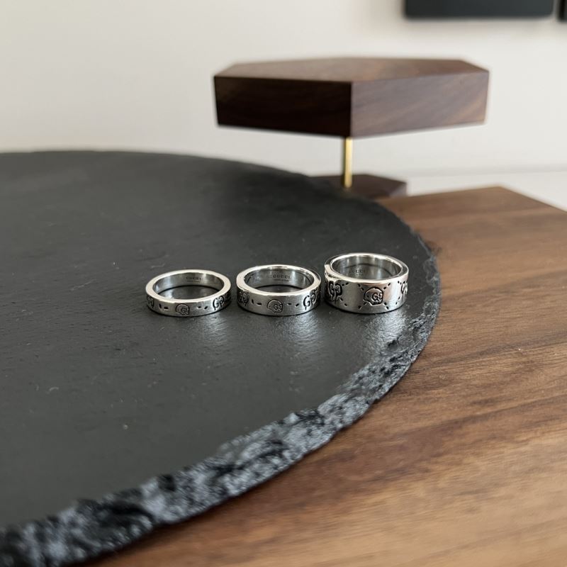 G*u*i rings